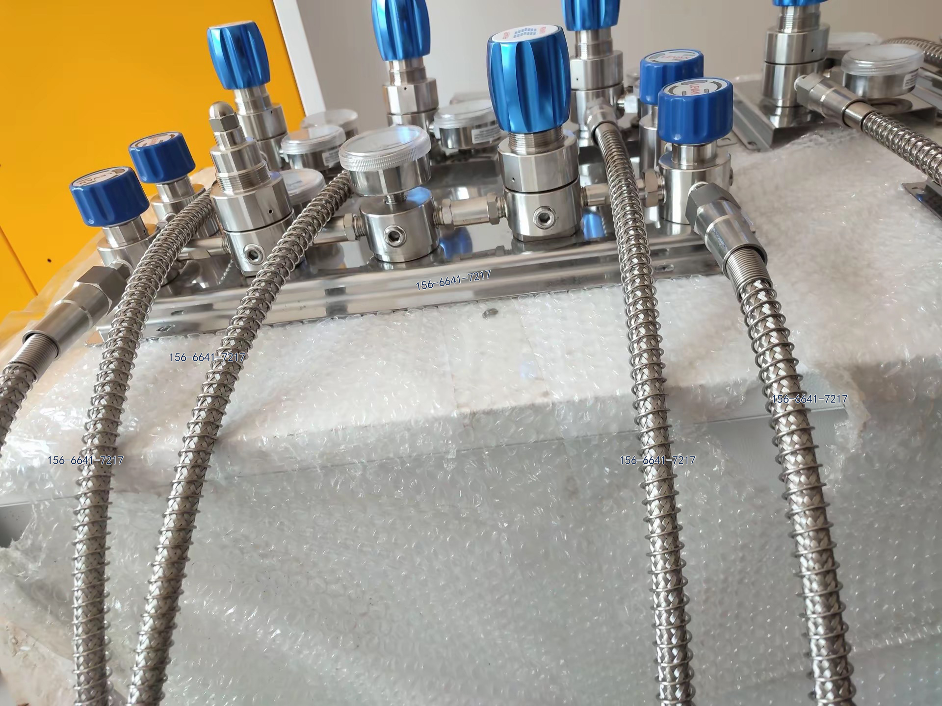 濟南氣體管路減壓閥與匯流排圖片